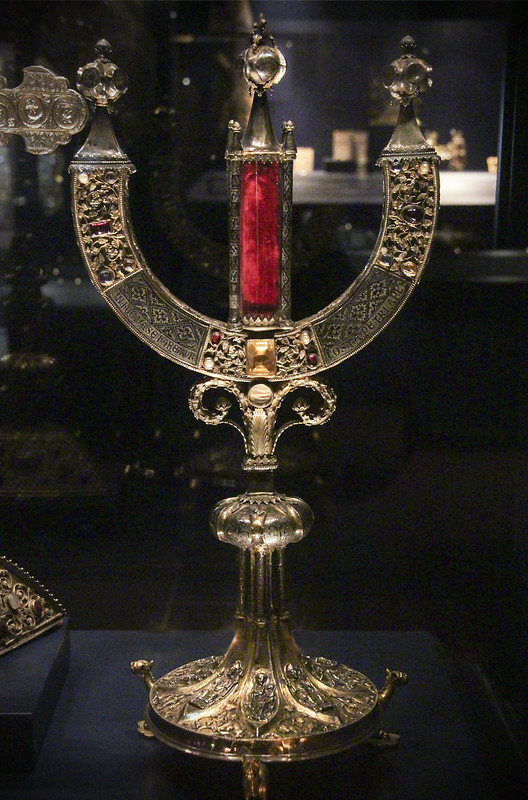 Reliquary of the rib of St Peter - 1238