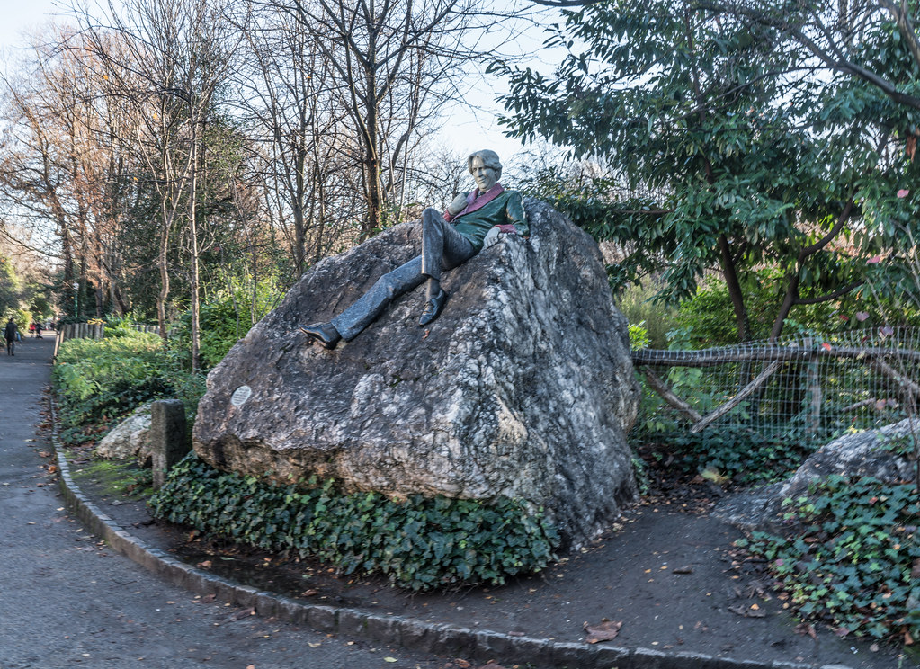 THE OSCAR WILDE INSTALLATION HAS BEEN RESTORED AND REPAIRED AND THE LAYOUT HAS BEEN CORRECTED [MERRION SQUARE DUBLIN]-124125