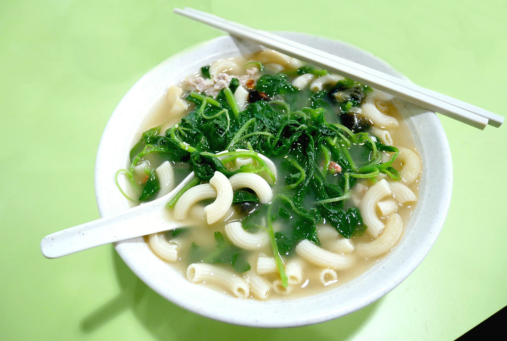 Spinach-Soup-Macaroni-Cloned (1)