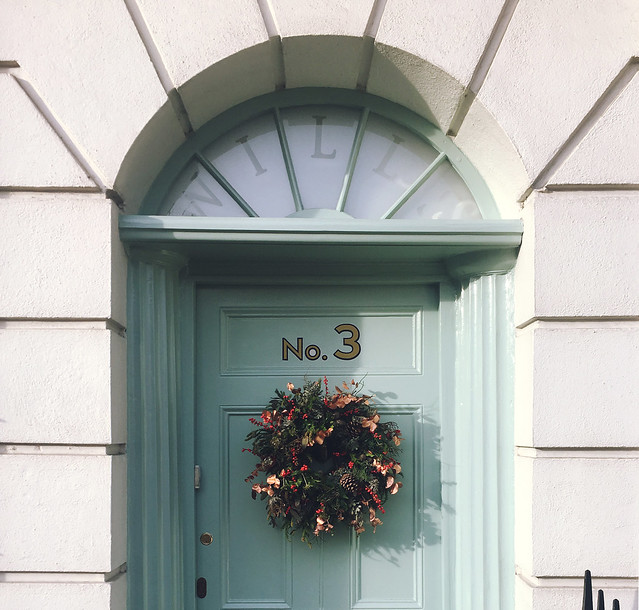 Merry Christmas blog post totnes devon bristol blogger lifestyle fashion uk british blog handmade wreath tutorial