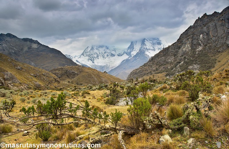 Alcanzando aguas turquesas de la Laguna 69. PN Huascarán - Por el norte de PERÚ. De los glaciares a la selva (19)