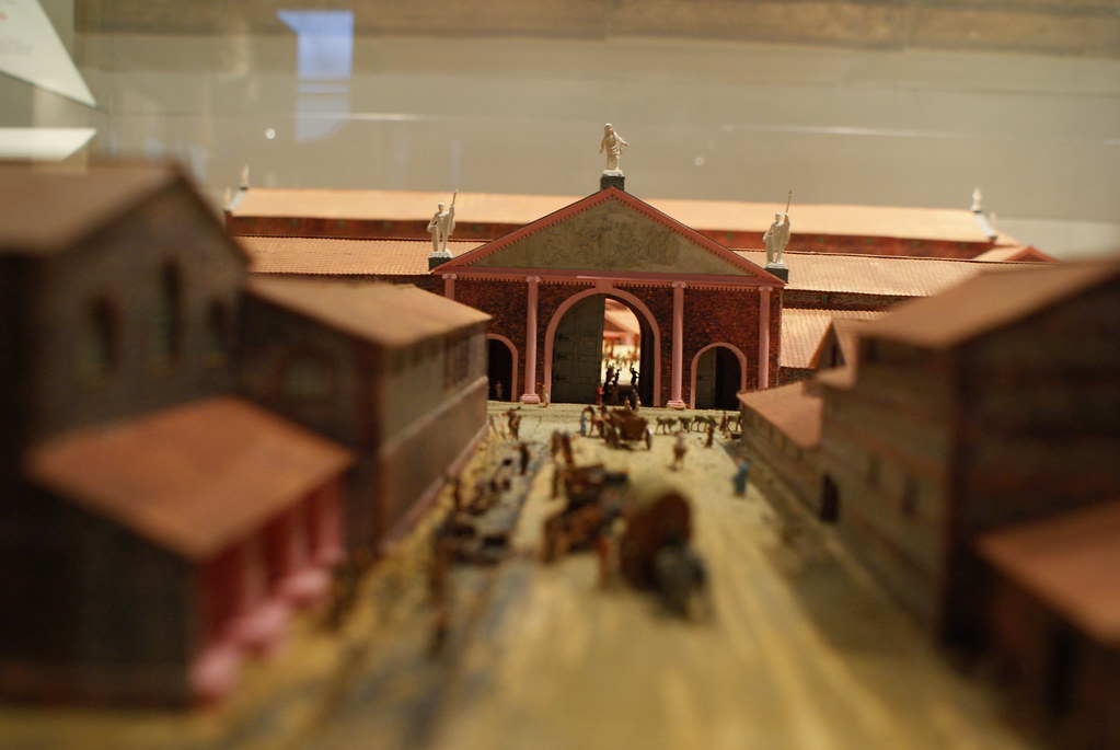 Accès au forum du Londres romain sur la maquette du Museum Of London.