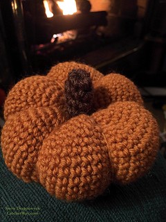20151025-Crochet Pumpkin