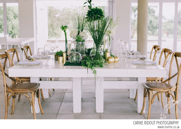 Botanical wedding table decor by Carike Ridout