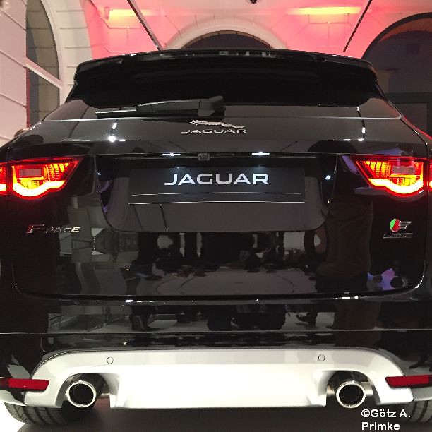 Jaguar F-PACE SUV Apr 2016_031