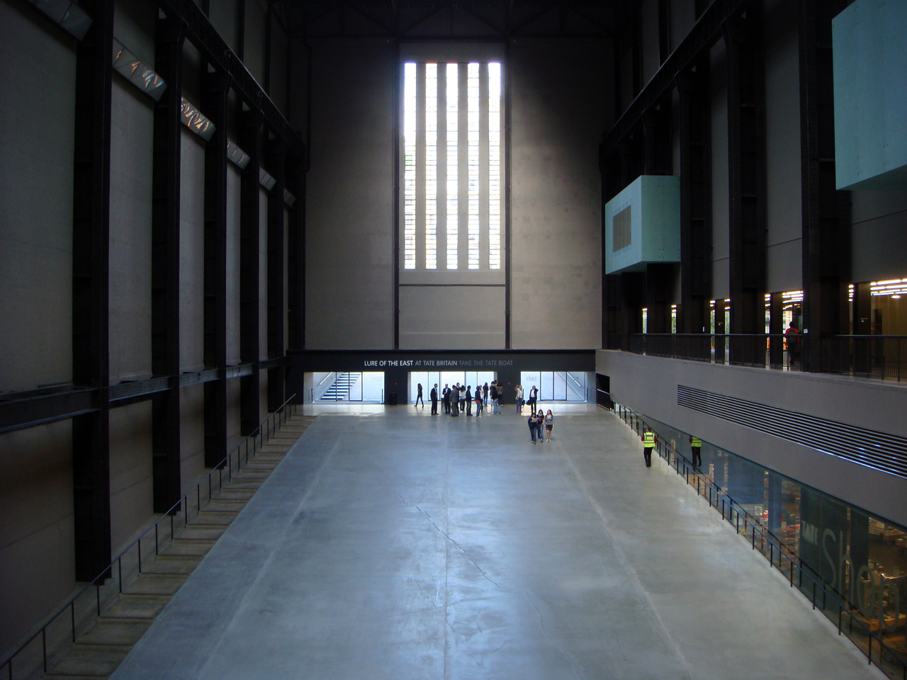 Intérieur du musée Tate Modern à Londres - Photo d'Ali Nassiri