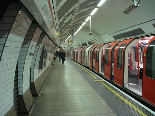 St Paul's tube station
