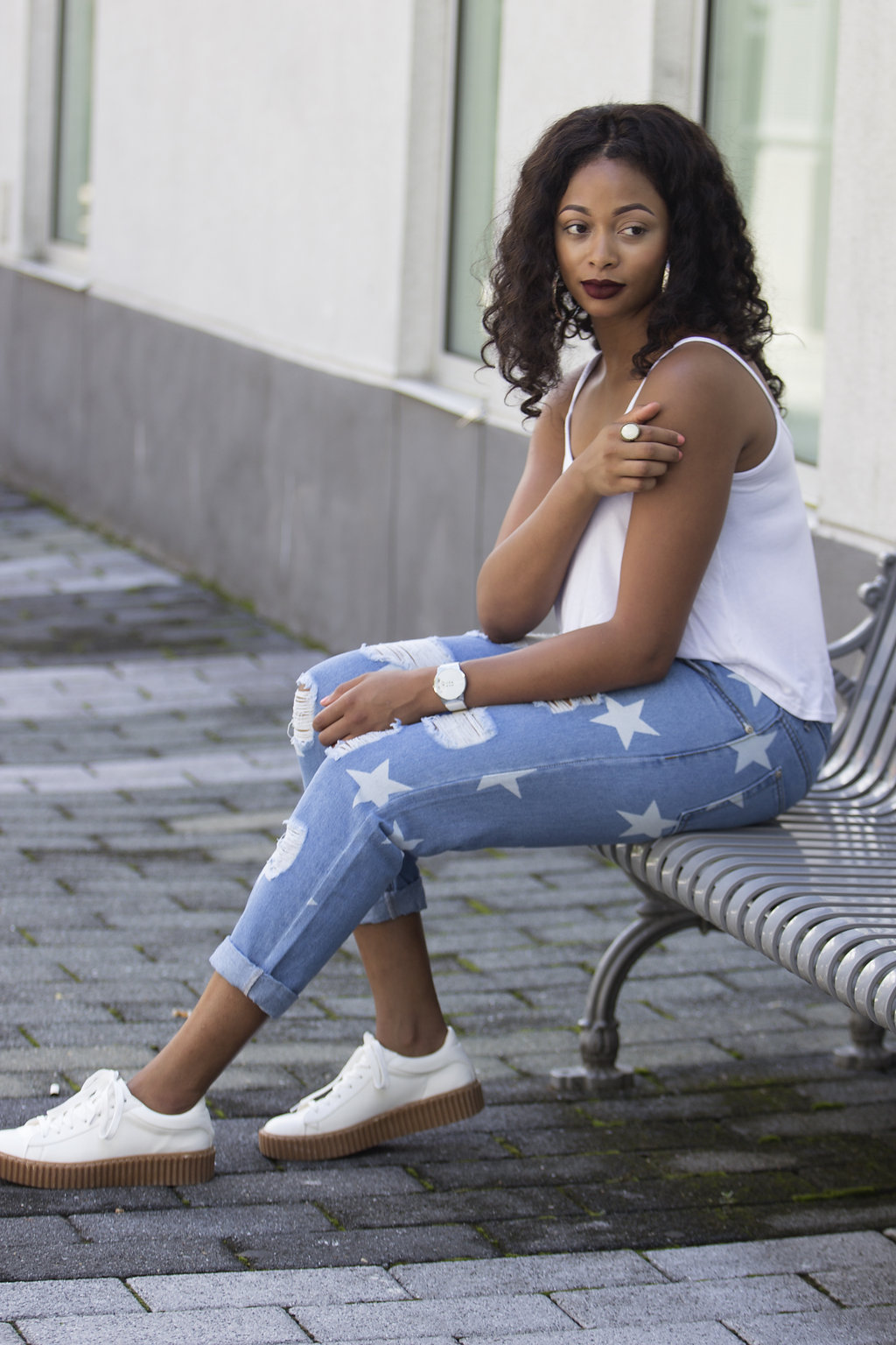 how to wear white creepers, star print denim