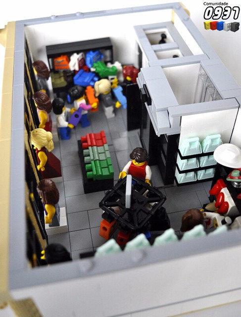 MOC] Modular Building - ZARA Clothes Shop LEGO Town - Eurobricks Forums