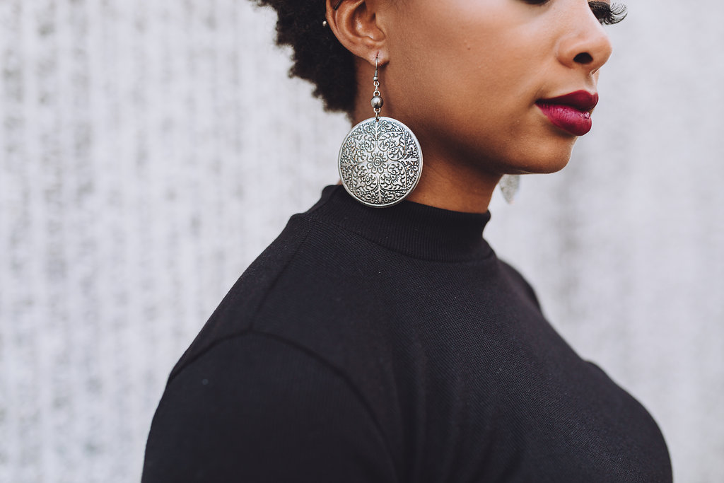 how to wear statement earrings with short hair