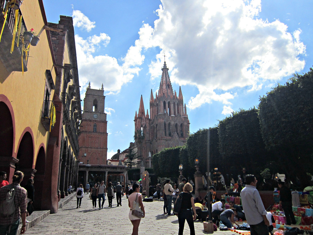 plaza-catherdral
