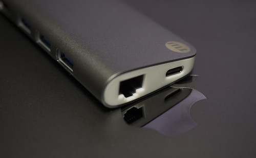 Apple 61W USB-C電源アダプタ_07