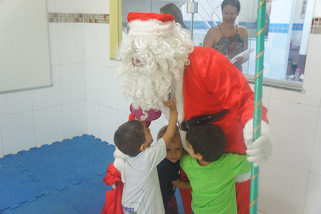 Santa Claus visit the childrens