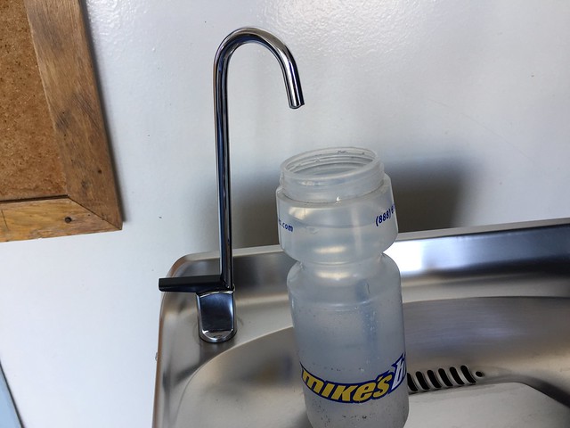 Easy faucet for a bottle, finally!