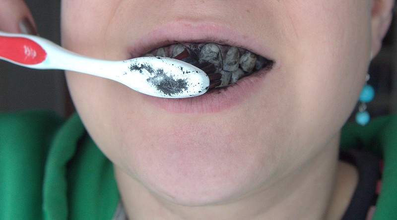 Black & White Organic Tooth Paste