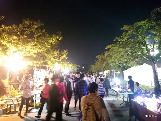  Night market