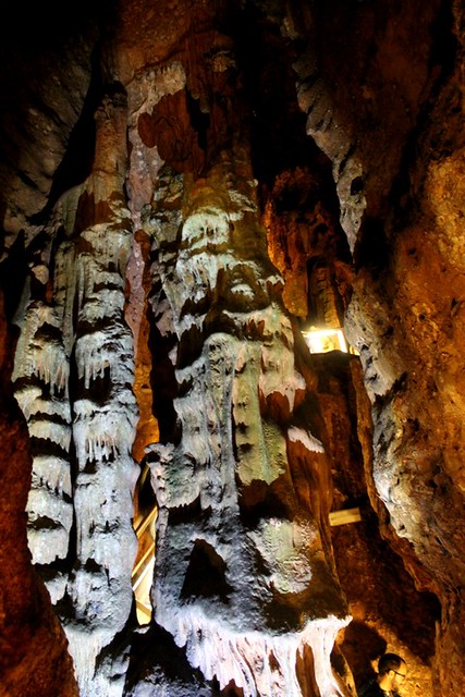 Cuevas de Salnitre de Collbató