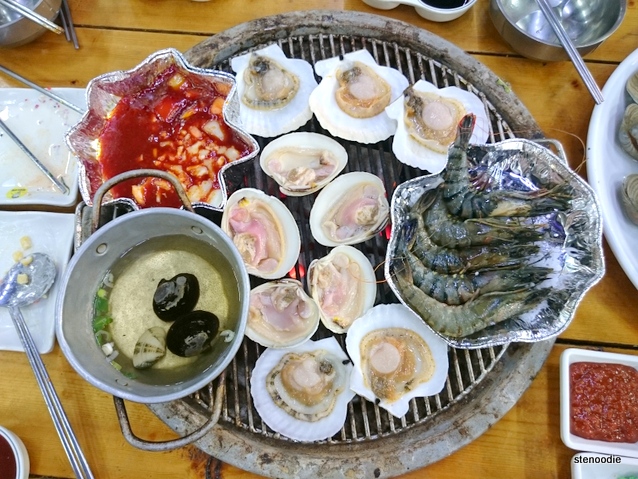  Korean seafood feast