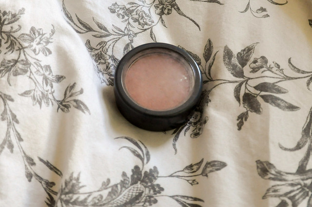 Seventeen blush powder in nude review and swatch