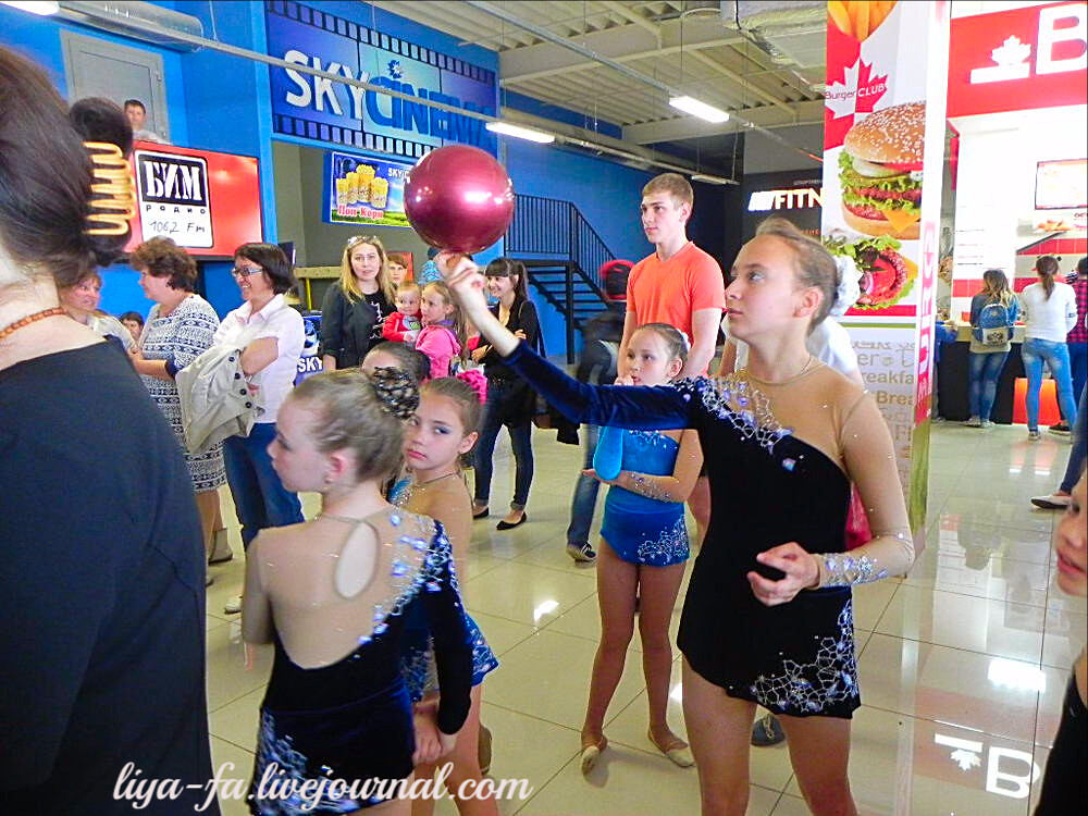 Выступление гимнасток на празднике детства(г. Нурлат) и приз 