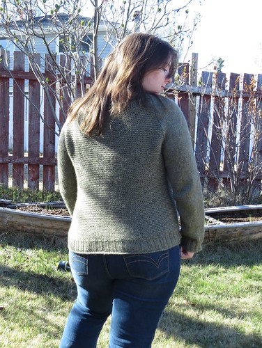fo: Daelyn Pullover