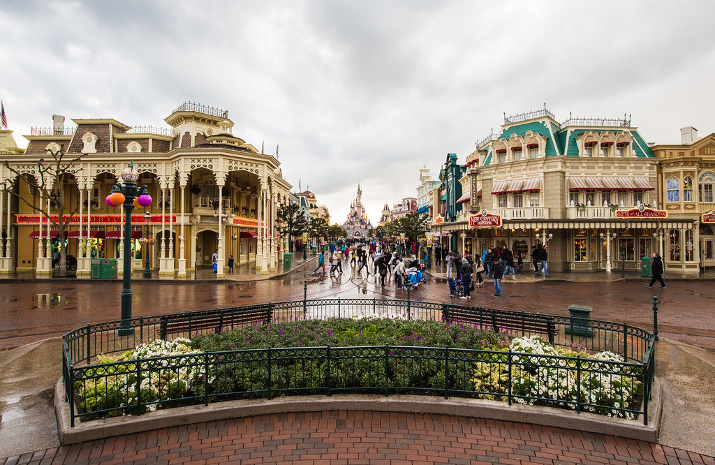 Disneyland Paris: A Magical One Day Tour – Places We Kissed