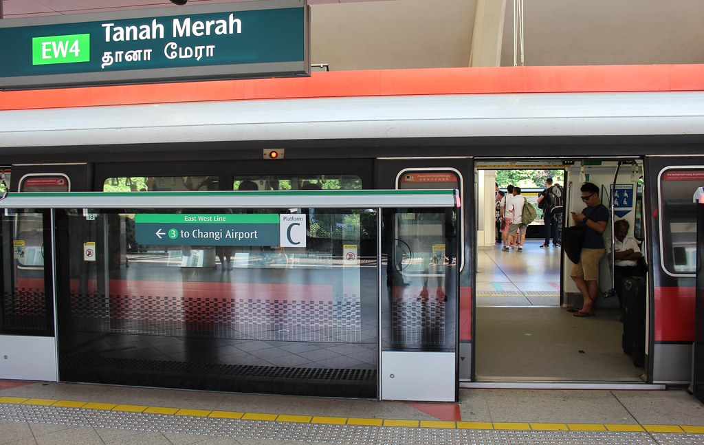 Singapore: Tanah Merah station, interchange for Changi Airport