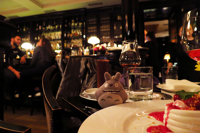 Day #127: totoro visited the glamorous cafe