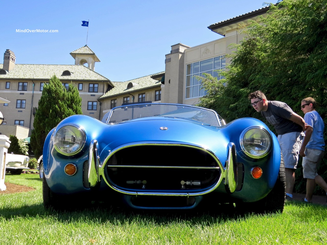 1966 Shelby Cobra 427 Front