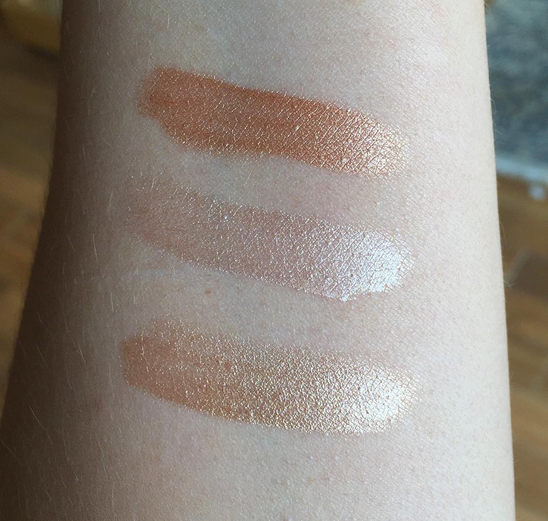 Estee Lauder Genuine Glow Eyelighting Creme For Eyes and Face Swatches