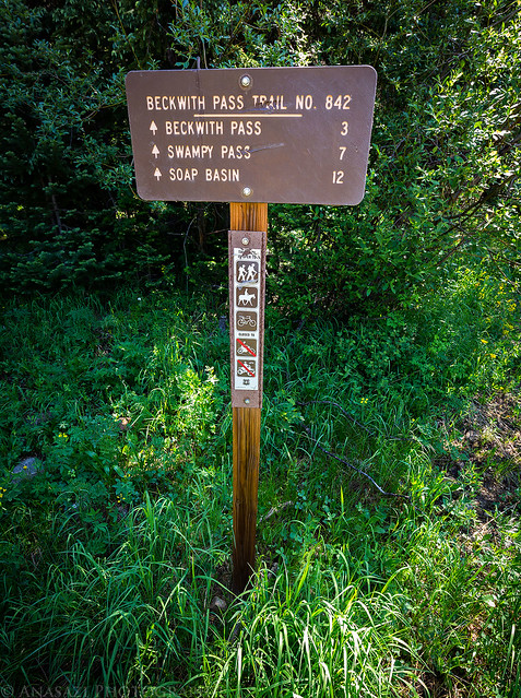 Beckwith Pass Trailhead