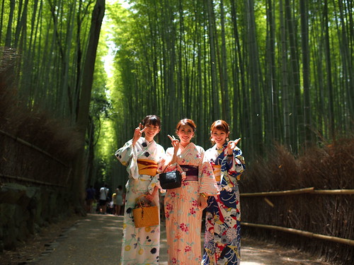 Kyoto Arashiyama kimono girl