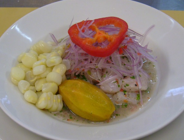 El Cebiche es un plato prehispánico cuya palabra es de origen quechua