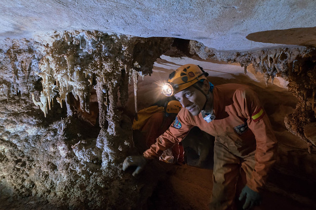 CAVES 2016 –  Exploring a cave