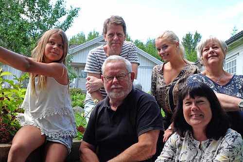 Elsa Östling, Bo Wastesson, Gerda Hansen, bakre raden Ronnie Roos, Linnéa Källström och Ann-Marie Hansson