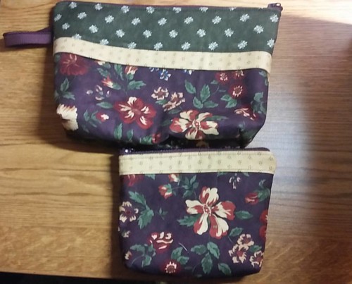 Tonight's Becca Bags! So fast, fun, and easy.  They are a great stash buster. I'll be teaching a class on them in November if you're interested.
