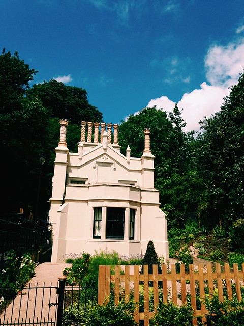 Swain's Cottage near Highgate Cemetery