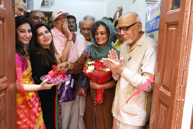 Netherfield Ball – Novelist Arundhati Roy Stuns the Society by Inaugurating a Banarasi Saree Showroom, Chitli Qabar Bazaar