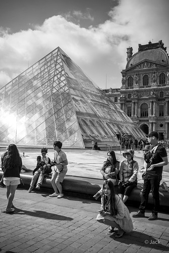 En passant voir JR au Louvre