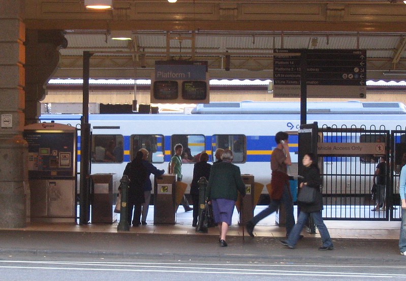 Flinders Street Station, Centre entrance, September 2006