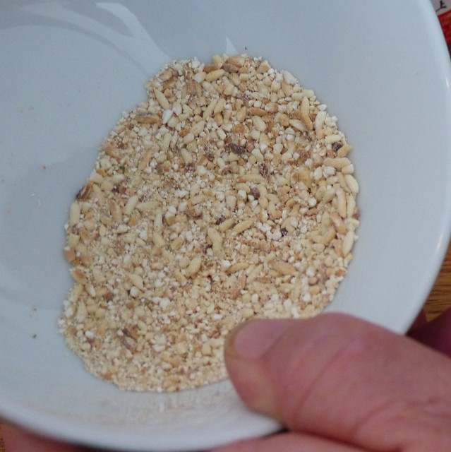 Khao khua, toasted sticky rice powder