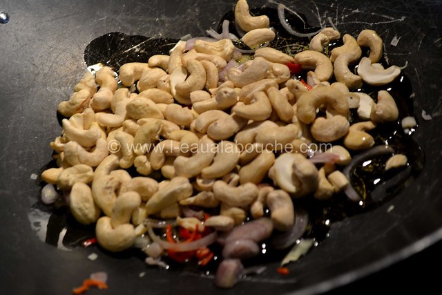Crevettes au Curry Jaune & Ananas avec Nouilles © Ana Luthi Tous droits réservés 007