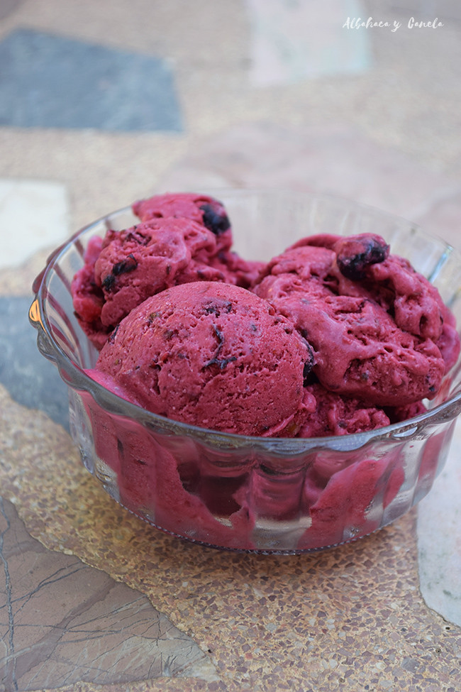 Mixed berry ice cream