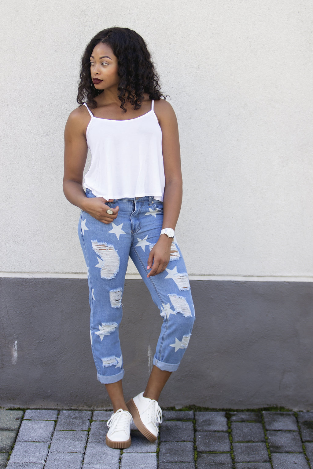 how to style star printed denim