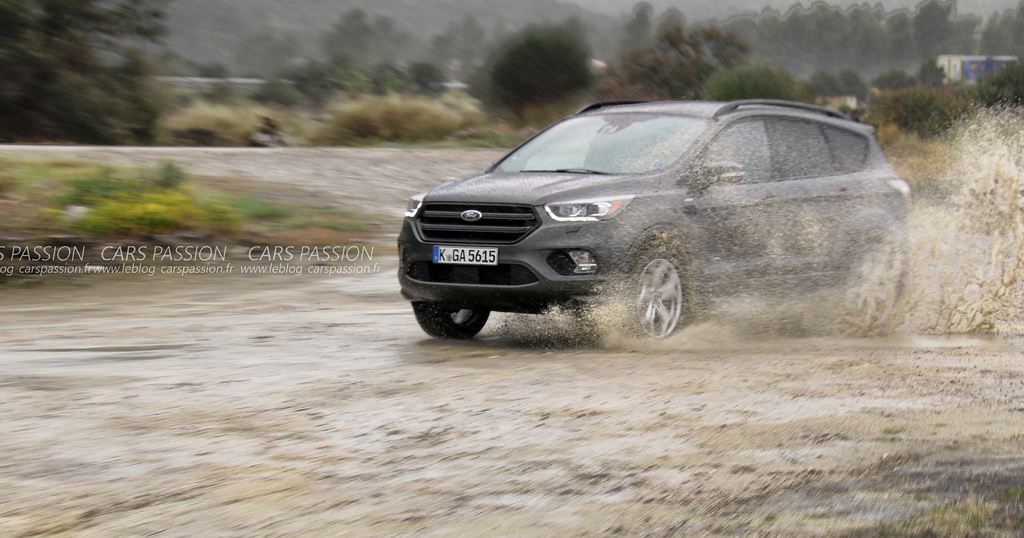 Roadtrip avec le nouveau Ford Kuga en Grèce avec Cyril