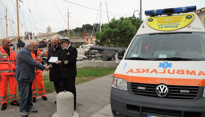 Mariperman: il dono alla Croce Bianca La Spezia