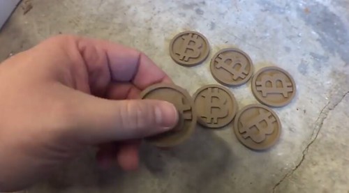 Polishing 3D printed coins