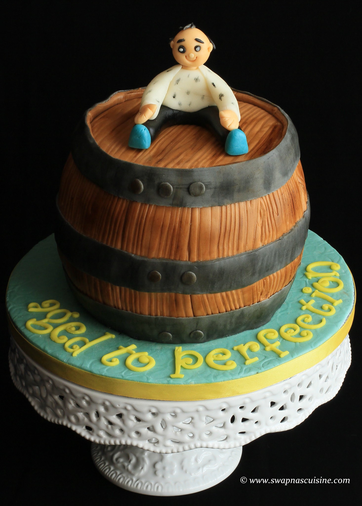 Custom birthday cakes like this Jameson whiskey barrel cake  Picture of  Cake Betty Cafe  Cakery Nelson  Tripadvisor