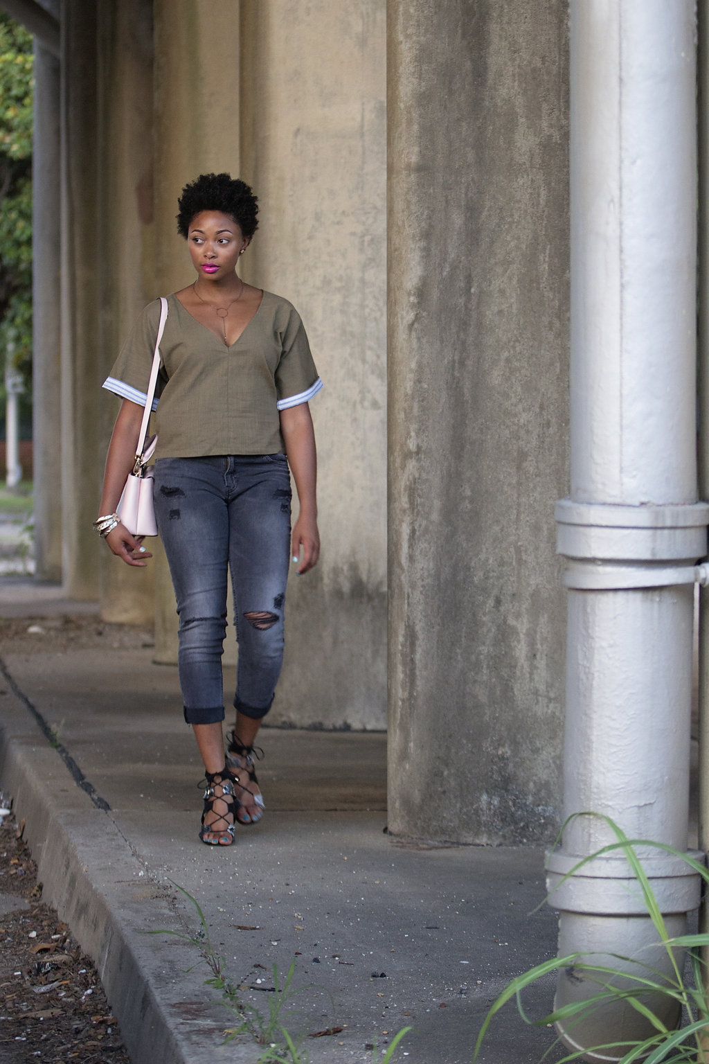 louisiana street style, black girlfriend jeans