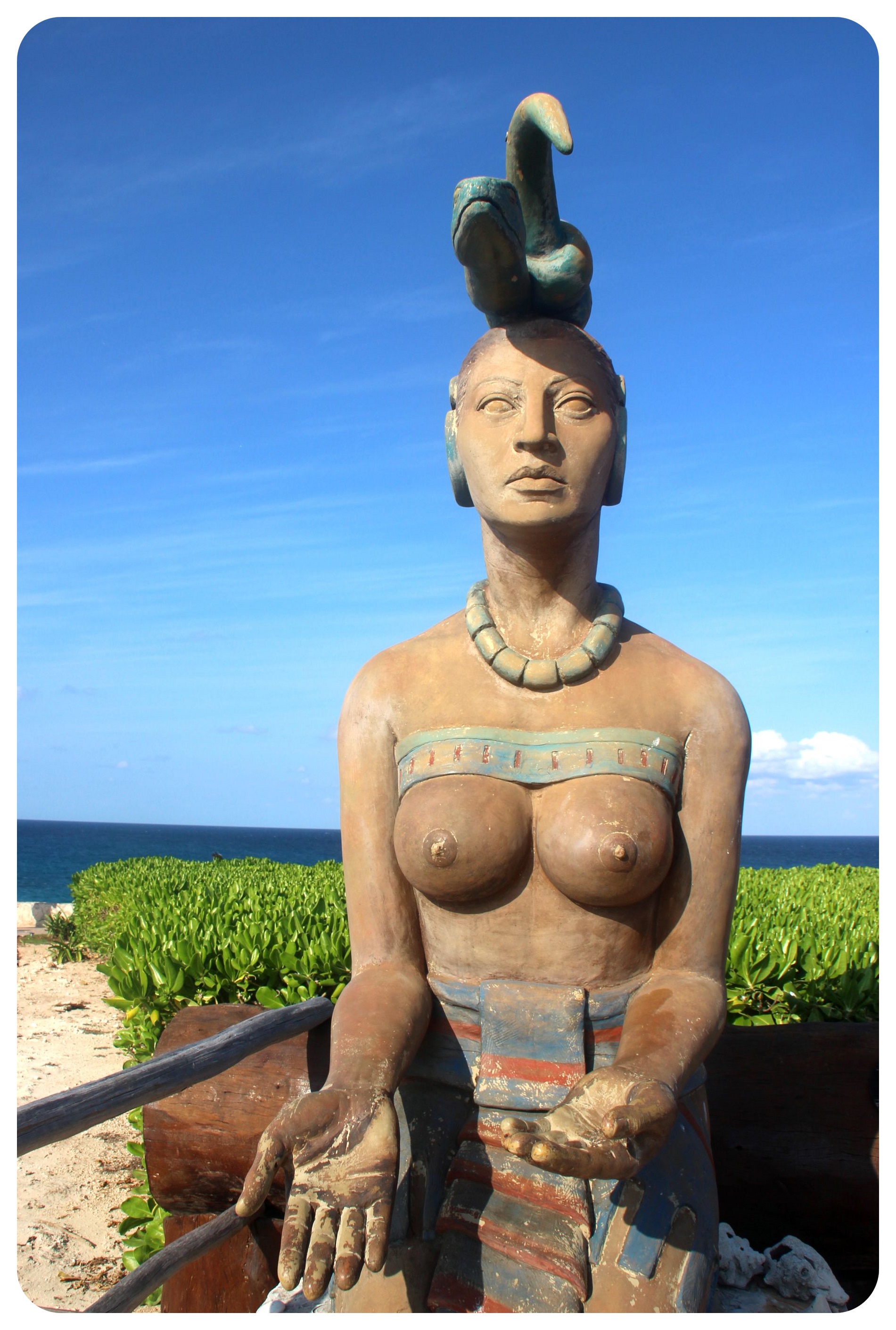 isla mujeres statue